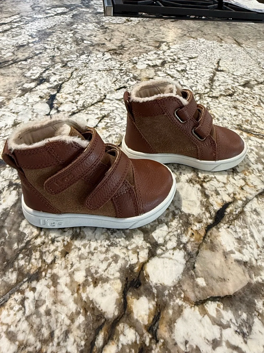 UGG Rennon Boot in Chestnut Brown. Toddler size 6. NWOT